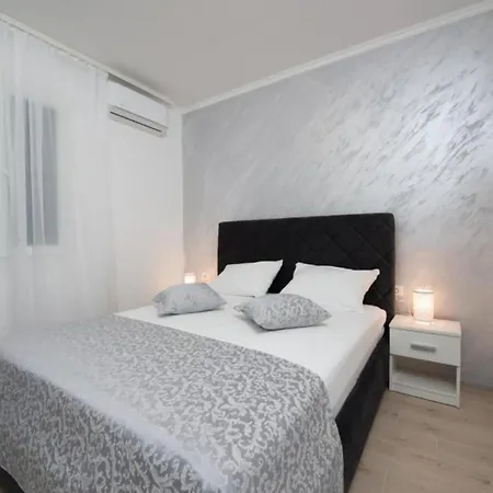 Lumina Sea - Two Bedroom With Sea View And Terrace